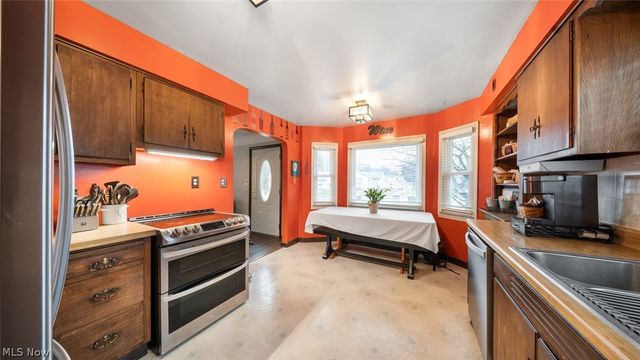 6220 Denison Boulevard, Parma Heights, OH 44130