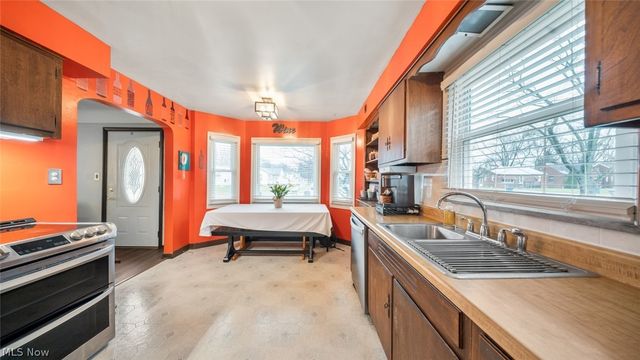 6220 Denison Boulevard, Parma Heights, OH 44130