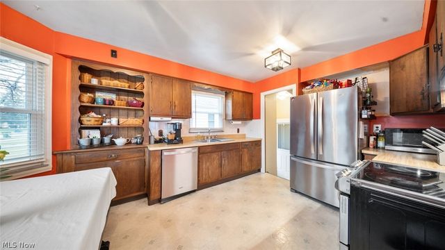 6220 Denison Boulevard, Parma Heights, OH 44130