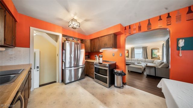 6220 Denison Boulevard, Parma Heights, OH 44130