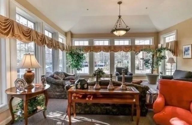 801 N McLean Boulevard 308, Elgin, IL 60123