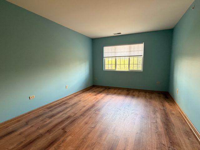 801 N McLean Boulevard 308, Elgin, IL 60123