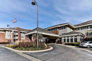 801 N McLean Boulevard 308, Elgin, IL 60123