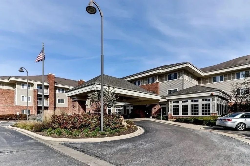 801 N McLean Boulevard 308, Elgin, IL 60123