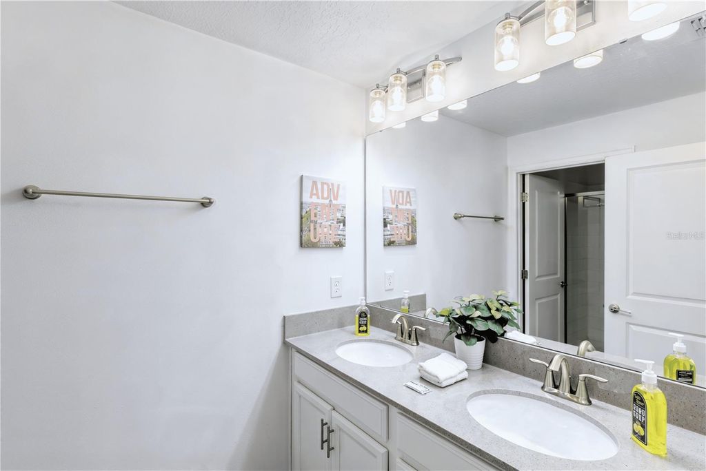 Image 20 of property listing at 650 PEBBLE BEACH DRIVE, Davenport, FL 33896