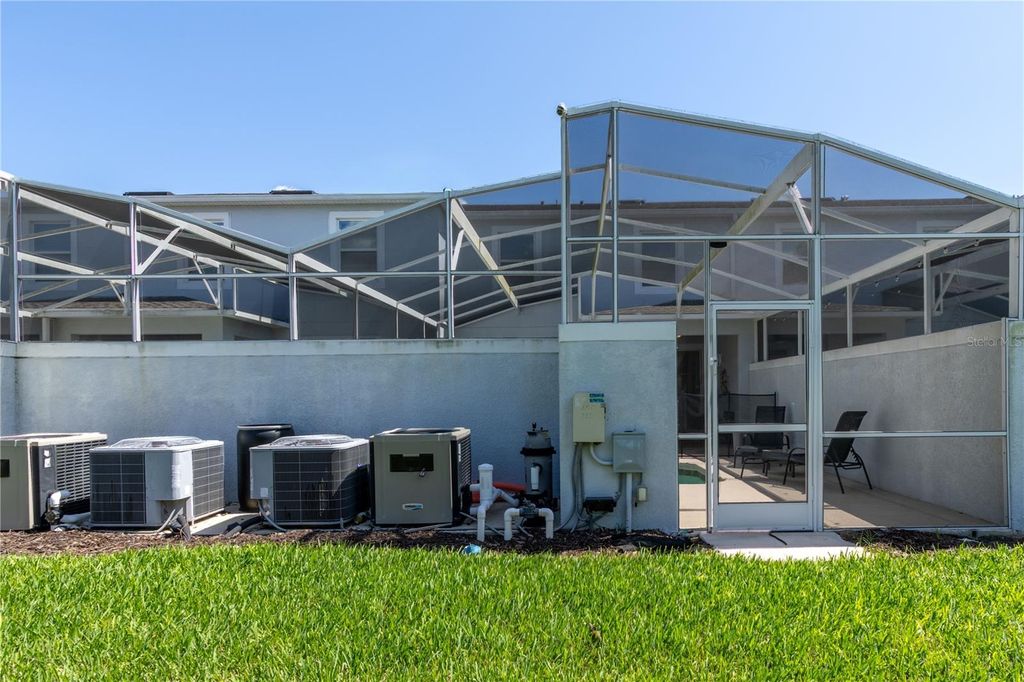 Image 30 of property listing at 650 PEBBLE BEACH DRIVE, Davenport, FL 33896