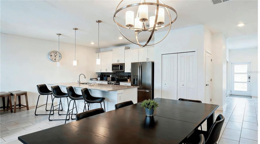 Image 9 of property listing at 650 PEBBLE BEACH DRIVE, Davenport, FL 33896