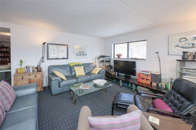 130 Cliffside Drive, South Bristol, NY 14424