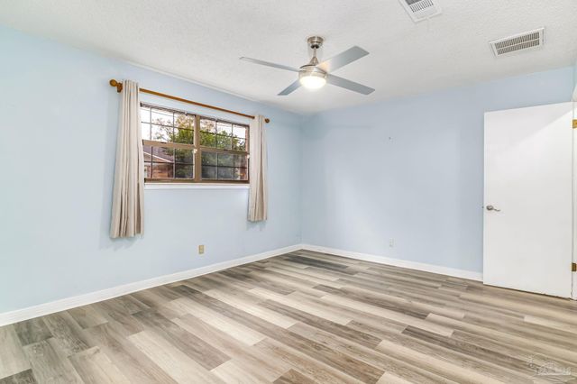 4324 Grant St, Pace, FL 32571