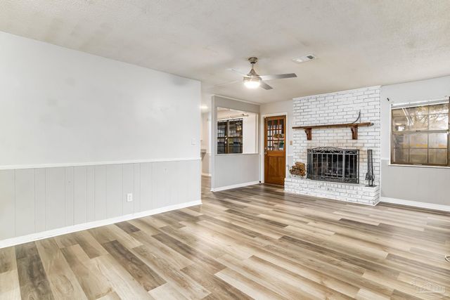 4324 Grant St, Pace, FL 32571