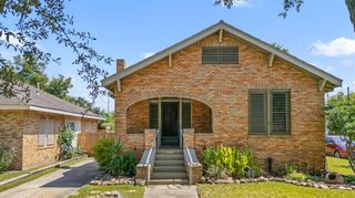 4327 Avenue O, Galveston, TX 77550