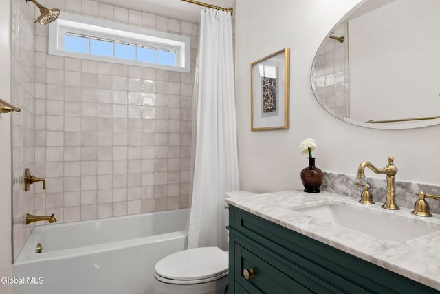 74 Moreland Drive, Halfmoon, NY 12118