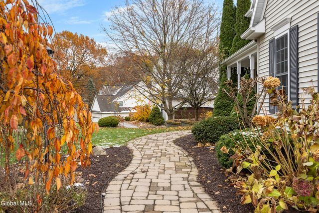 74 Moreland Drive, Halfmoon, NY 12118