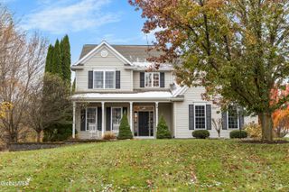 74 Moreland Drive, Halfmoon, NY 12118