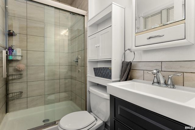 1506 KERN Road, Washington, IL 61571