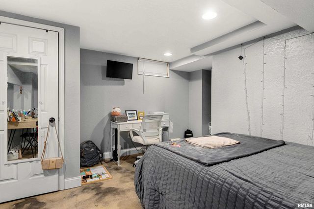 1506 KERN Road, Washington, IL 61571