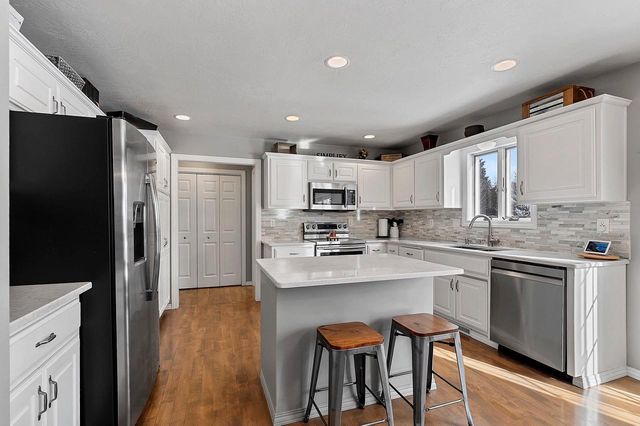 654 W ROCK RIVER CIRCLE, De Pere, WI 54115