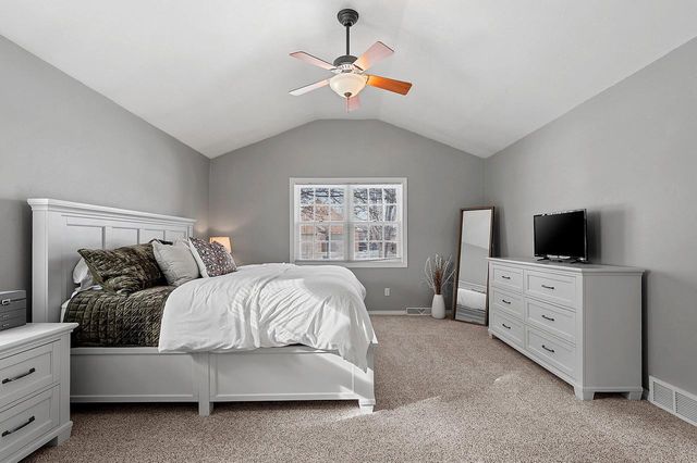 654 W ROCK RIVER CIRCLE, De Pere, WI 54115