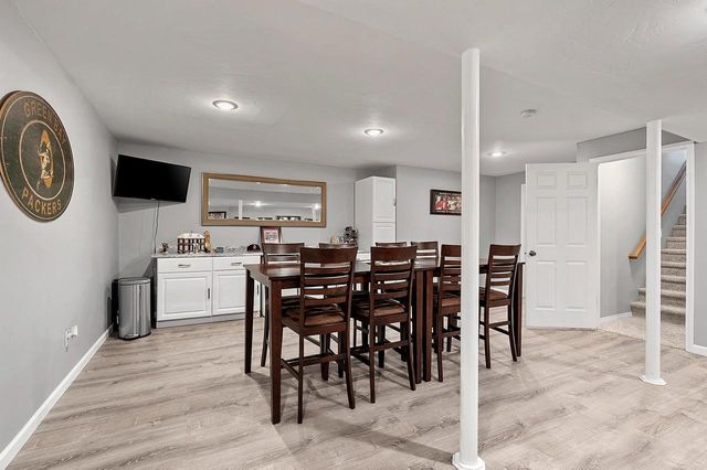 654 W ROCK RIVER CIRCLE, De Pere, WI 54115