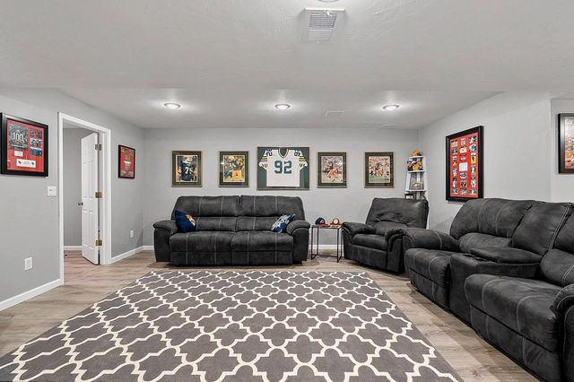 654 W ROCK RIVER CIRCLE, De Pere, WI 54115