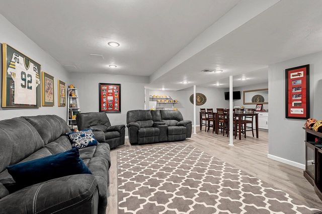 654 W ROCK RIVER CIRCLE, De Pere, WI 54115