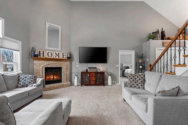 654 W ROCK RIVER CIRCLE, De Pere, WI 54115