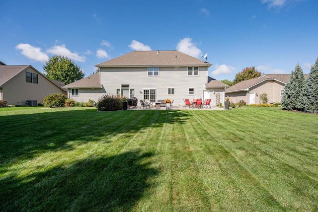 654 W ROCK RIVER CIRCLE, De Pere, WI 54115