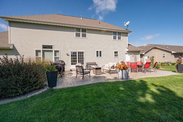 654 W ROCK RIVER CIRCLE, De Pere, WI 54115