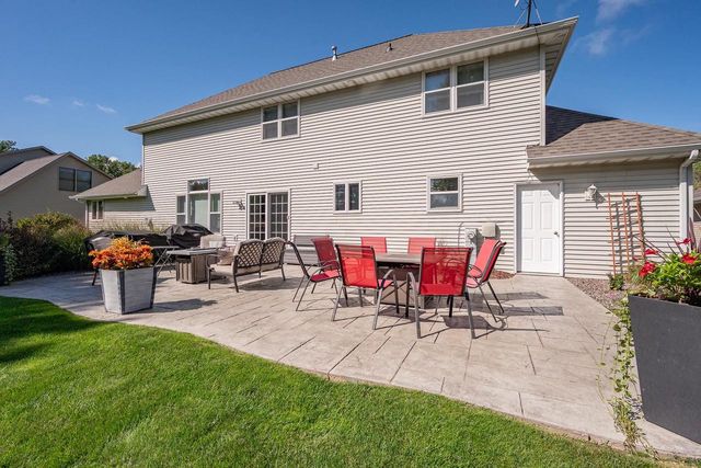 654 W ROCK RIVER CIRCLE, De Pere, WI 54115