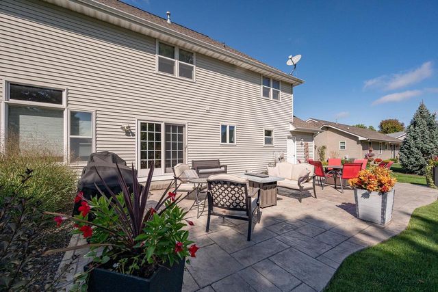 654 W ROCK RIVER CIRCLE, De Pere, WI 54115