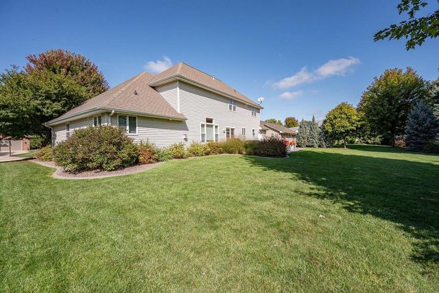 654 W ROCK RIVER CIRCLE, De Pere, WI 54115