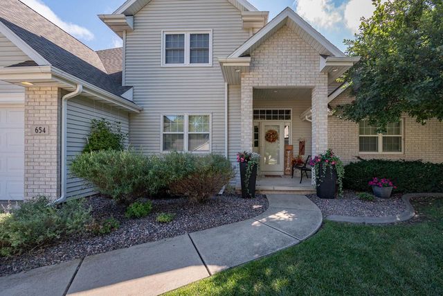 654 W ROCK RIVER CIRCLE, De Pere, WI 54115