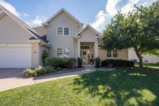 654 W ROCK RIVER CIRCLE, De Pere, WI 54115