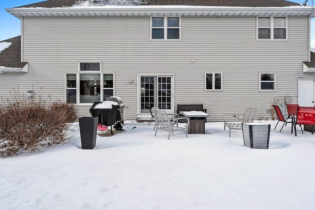 654 W ROCK RIVER CIRCLE, De Pere, WI 54115