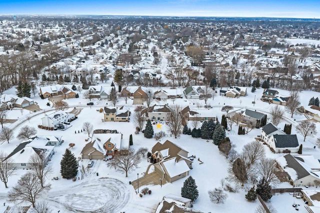 654 W ROCK RIVER CIRCLE, De Pere, WI 54115