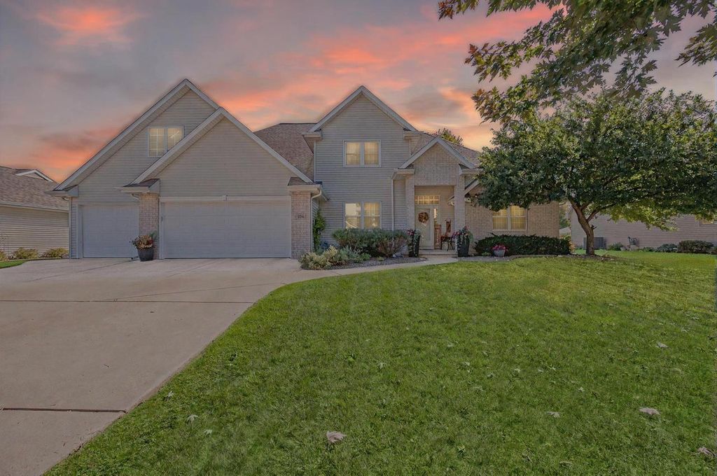 654 W ROCK RIVER CIRCLE, De Pere, WI 54115