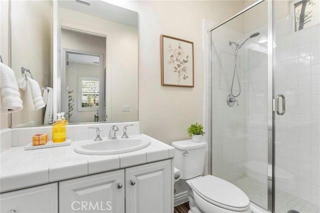 22 Lark, Lake Forest (el Toro), CA 92630