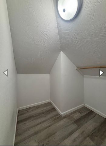 1201 West Chase Street, Springfield, MO 65803