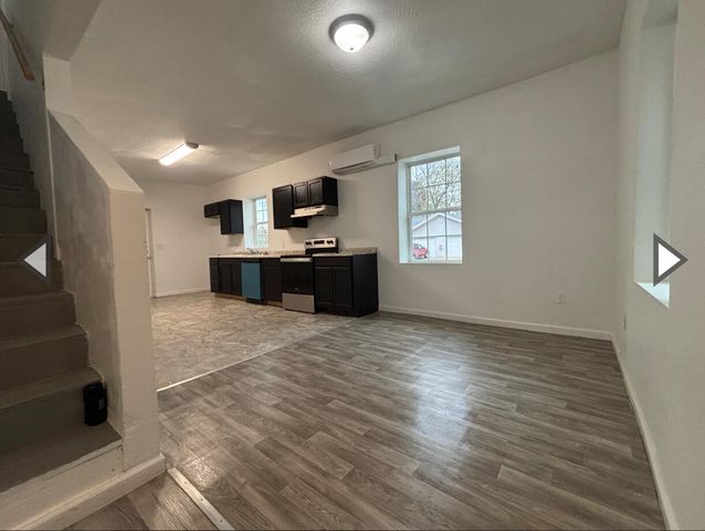 1201 West Chase Street, Springfield, MO 65803