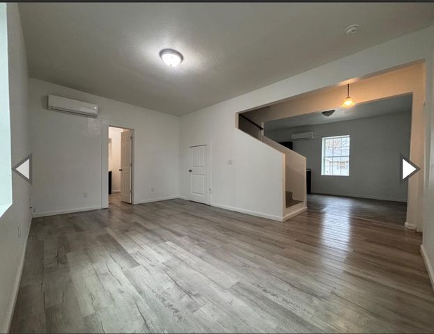 1201 West Chase Street, Springfield, MO 65803