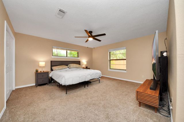 313 Linden Lane, Lake Jackson, TX 77566