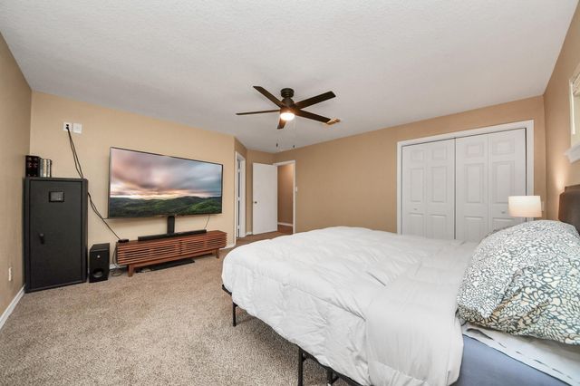 313 Linden Lane, Lake Jackson, TX 77566