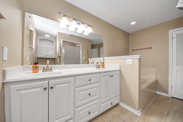 313 Linden Lane, Lake Jackson, TX 77566