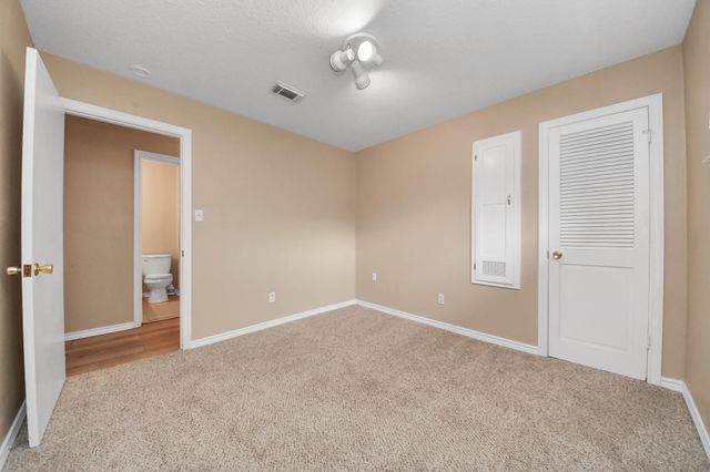 313 Linden Lane, Lake Jackson, TX 77566