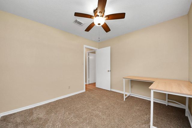 313 Linden Lane, Lake Jackson, TX 77566