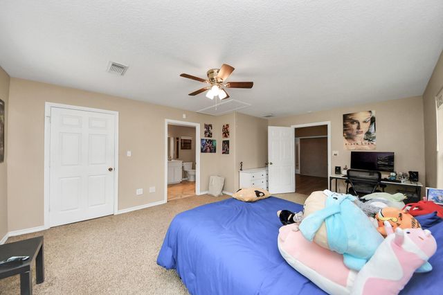 313 Linden Lane, Lake Jackson, TX 77566