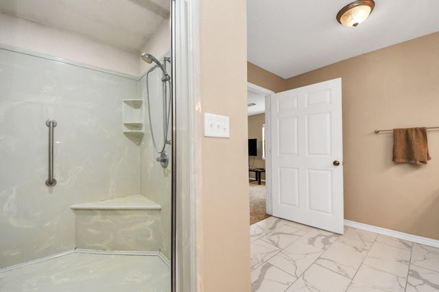 313 Linden Lane, Lake Jackson, TX 77566
