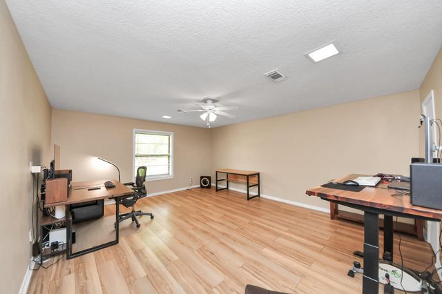 313 Linden Lane, Lake Jackson, TX 77566