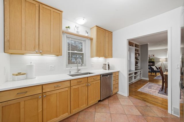 6521 Elmcrest Drive, Windsor Heights, IA 50324