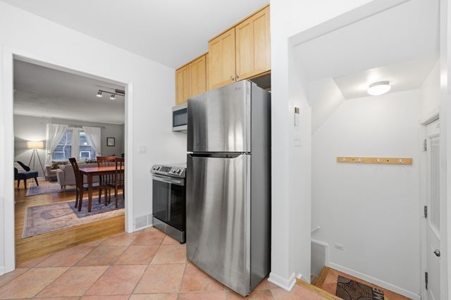 6521 Elmcrest Drive, Windsor Heights, IA 50324